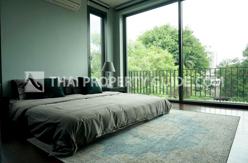 House with Private Pool in Sukhumvit 