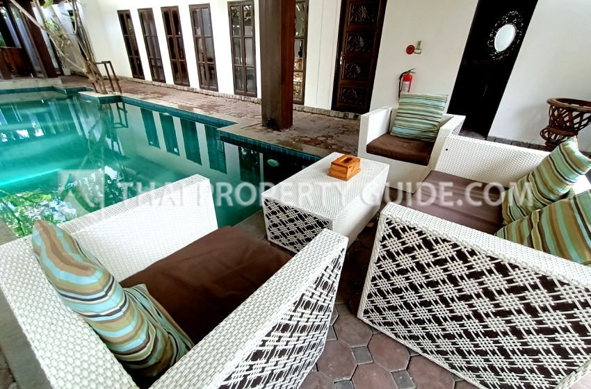 House with Private Pool in Sukhumvit 