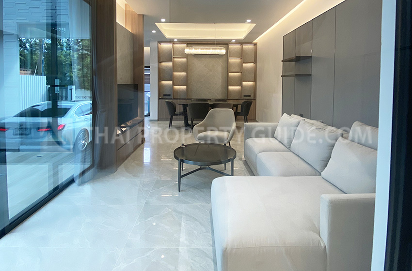House with Private Pool in Sukhumvit 