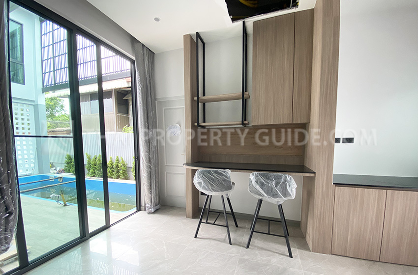 House with Private Pool in Sukhumvit 