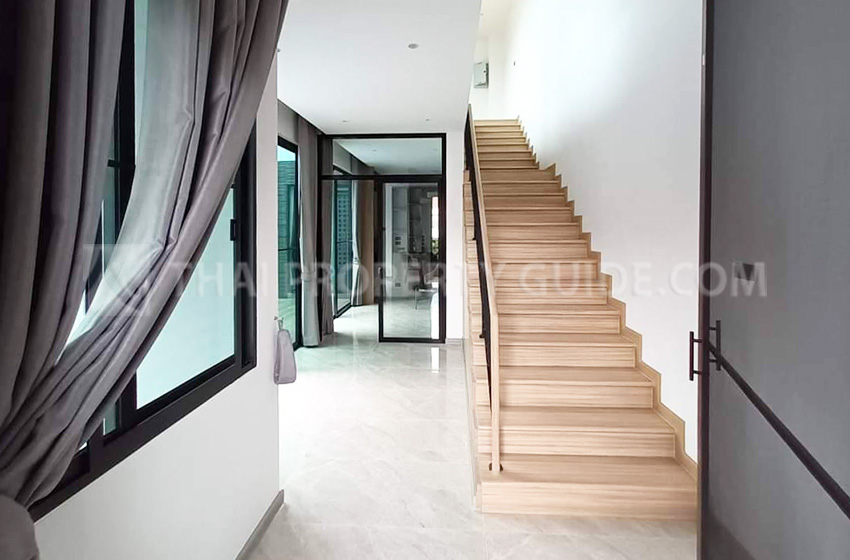House with Private Pool in Sukhumvit 