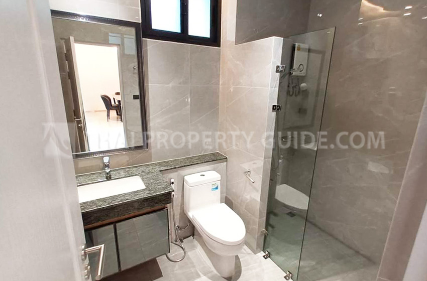 House with Private Pool in Sukhumvit 