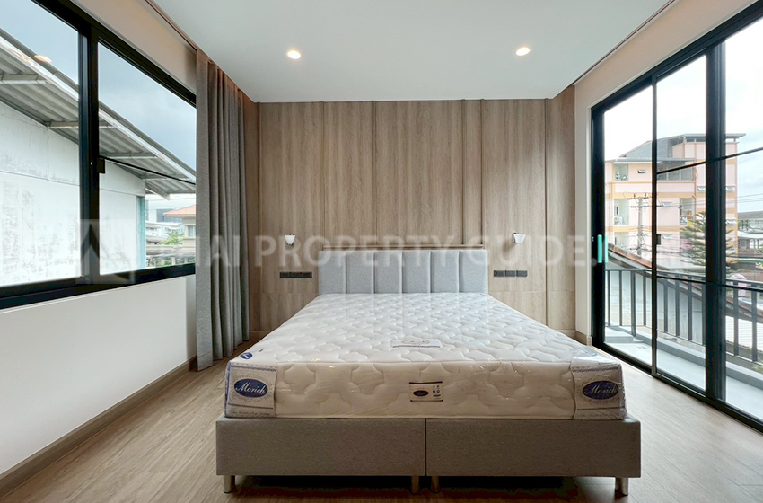 House with Private Pool in Sukhumvit 