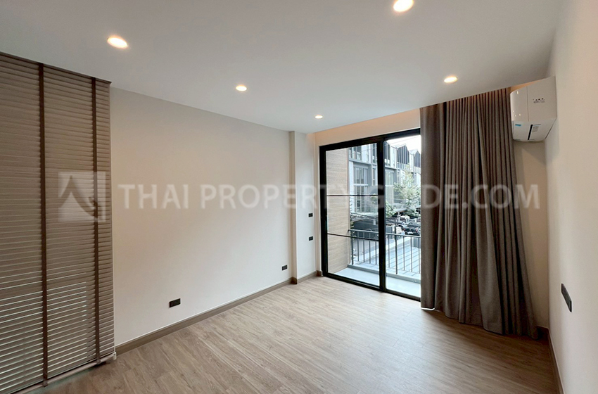 House with Private Pool in Sukhumvit 