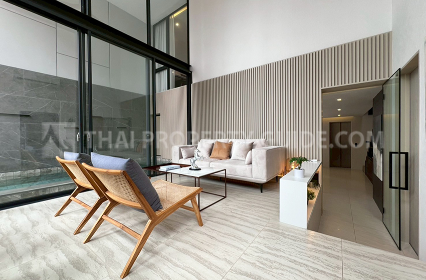 House with Private Pool in Sukhumvit