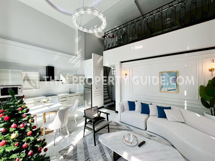 House with Private Pool in Sukhumvit 