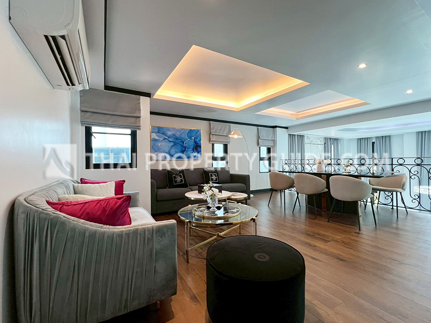 House with Private Pool in Sukhumvit 