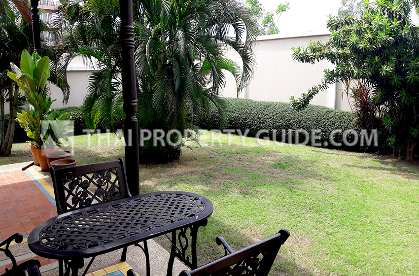 House with Shared Pool in Bangnatrad 