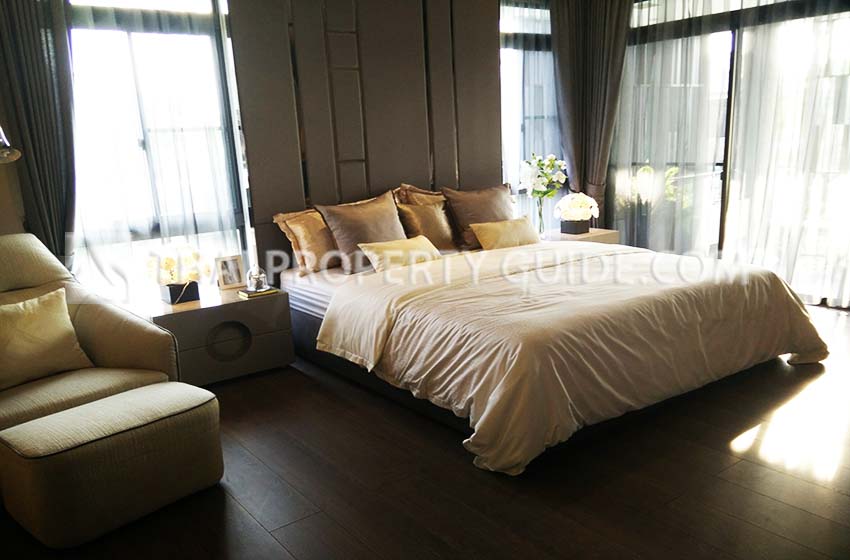 House with Shared Pool in Bangnatrad 