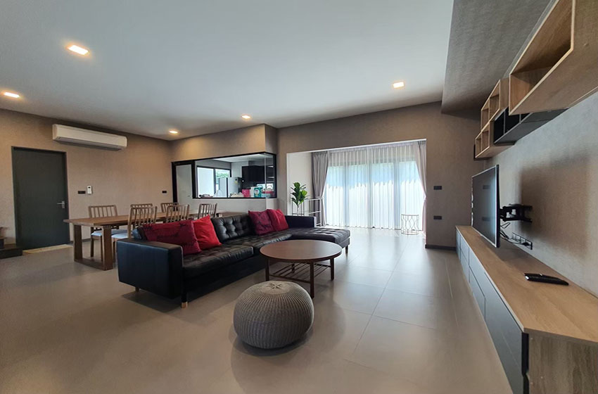 House with Shared Pool in Bangnatrad 