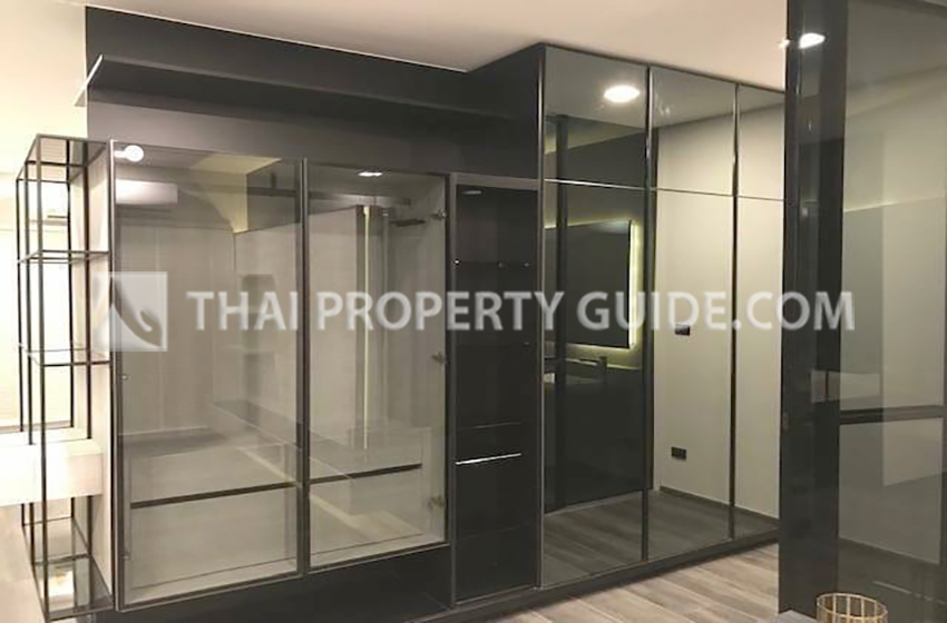 House with Shared Pool in Bangnatrad 