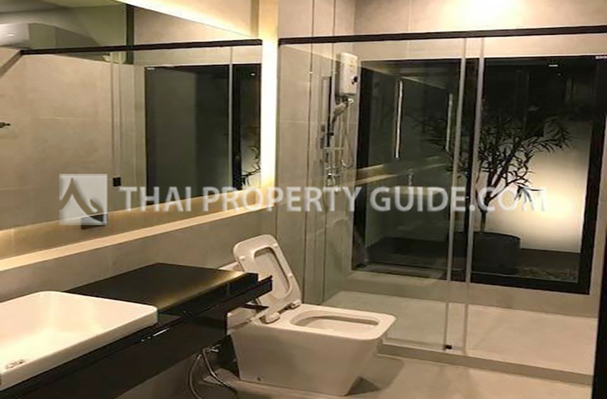 House with Shared Pool in Bangnatrad 