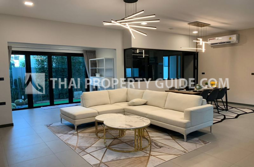 House with Shared Pool in Bangnatrad 