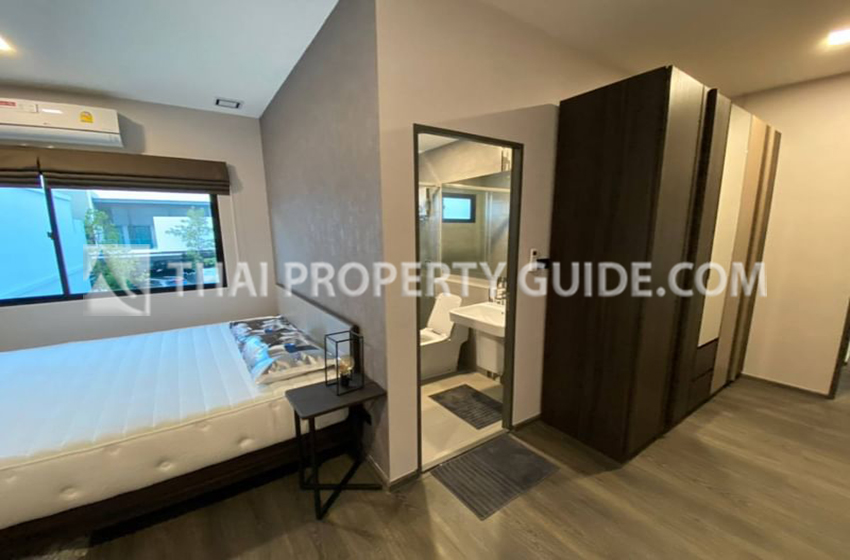 House with Shared Pool in Bangnatrad 
