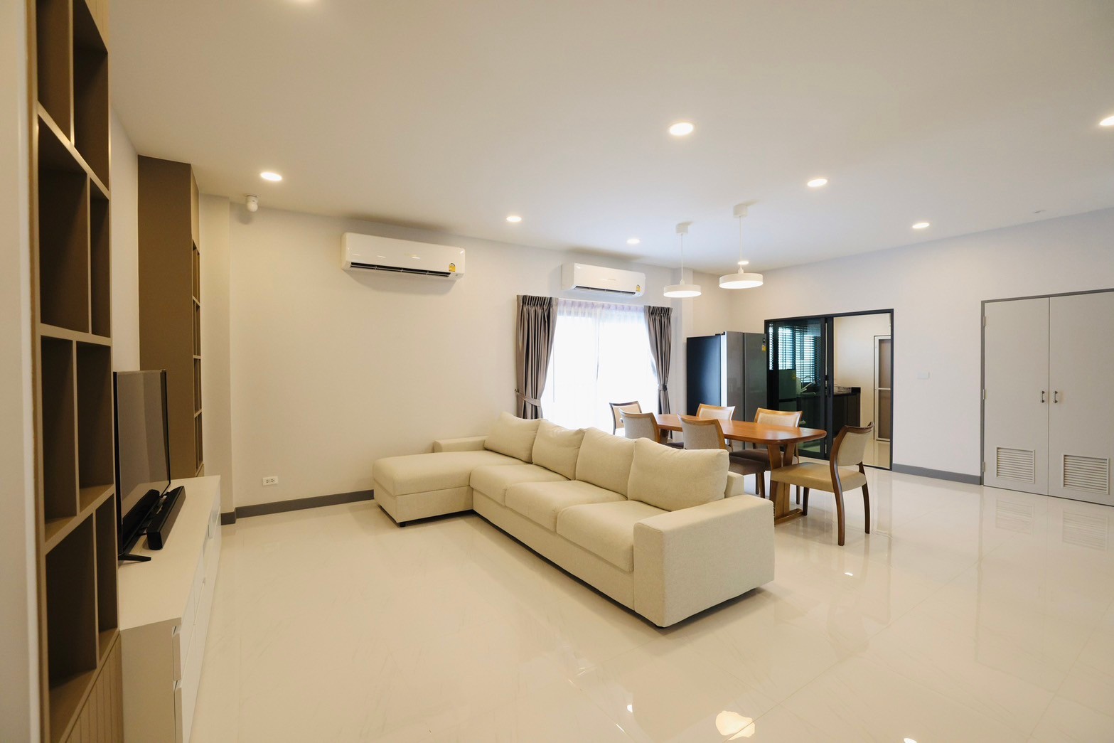 House with Shared Pool in Bangnatrad 