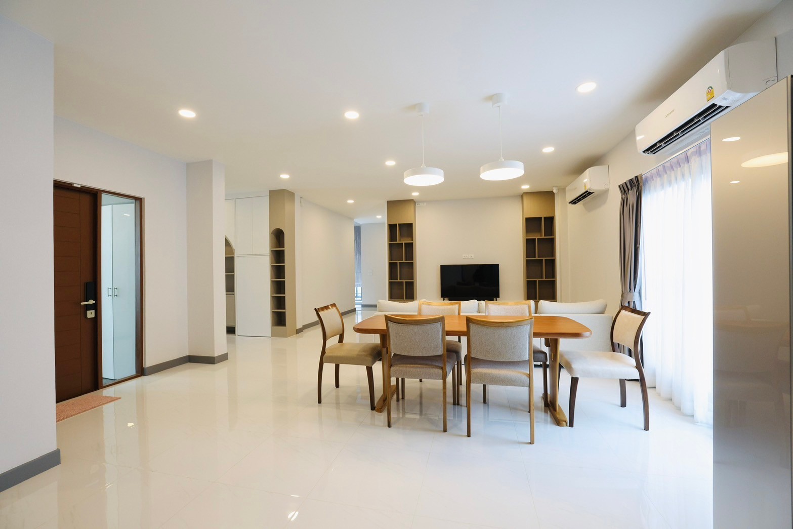 House with Shared Pool in Bangnatrad 