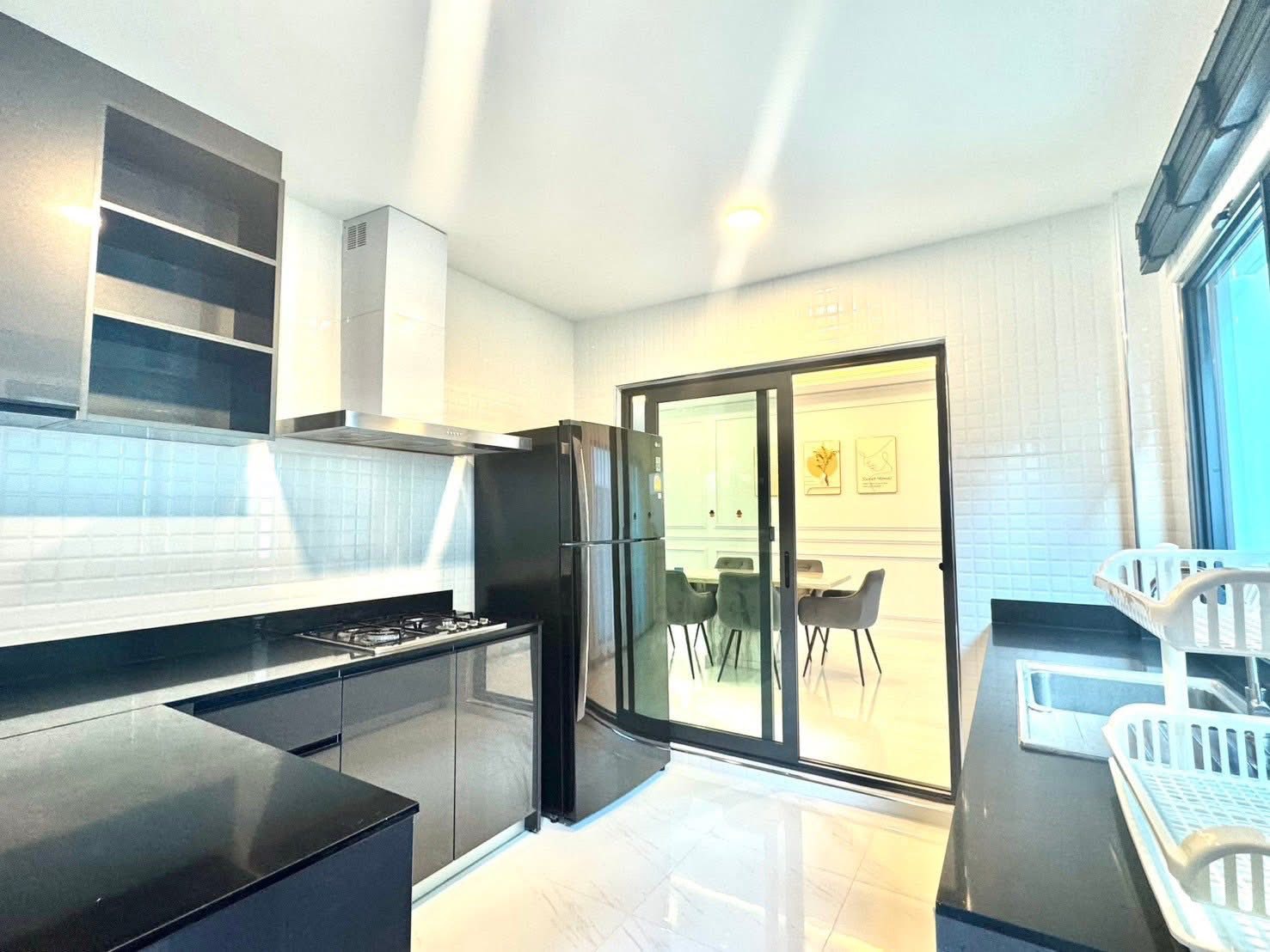 House with Shared Pool in Bangnatrad 