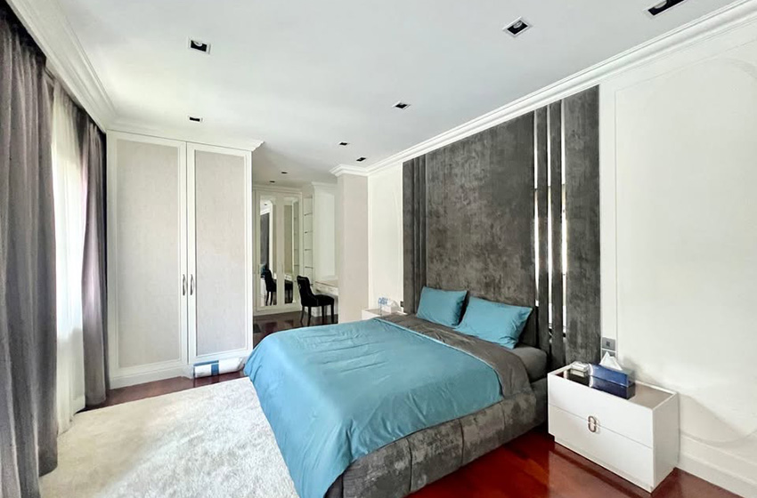 House with Shared Pool in Bangnatrad 