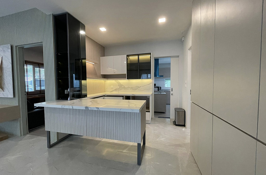 House with Shared Pool in Bangnatrad 