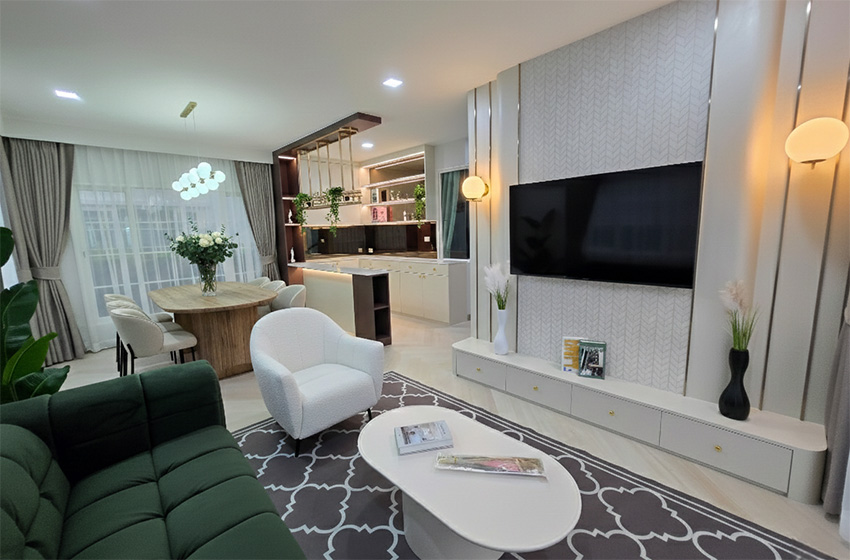 House with Shared Pool for rent in Bangnatrad