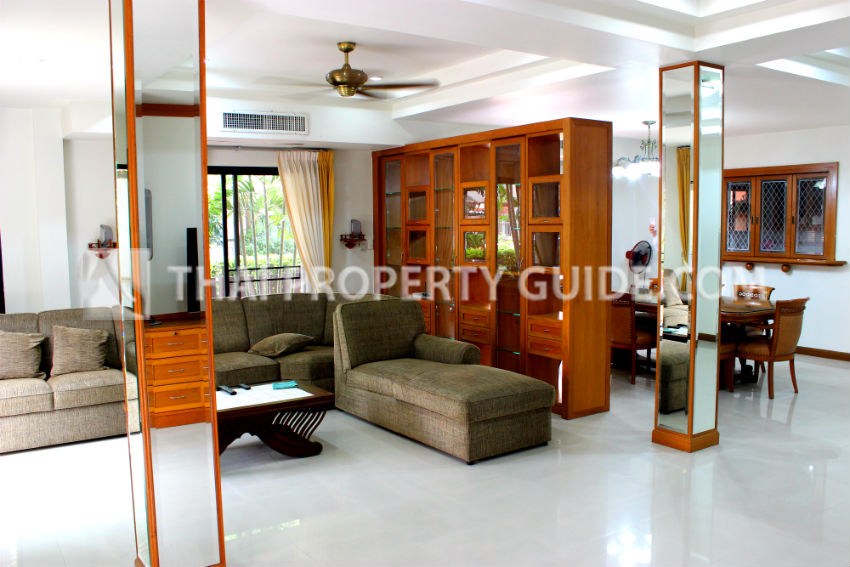 House with Shared Pool in Chaengwattana (near Nichada Thani) 