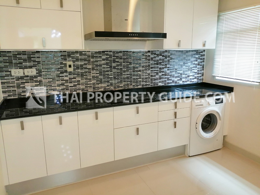 House with Shared Pool in Krung Thep Kritha 