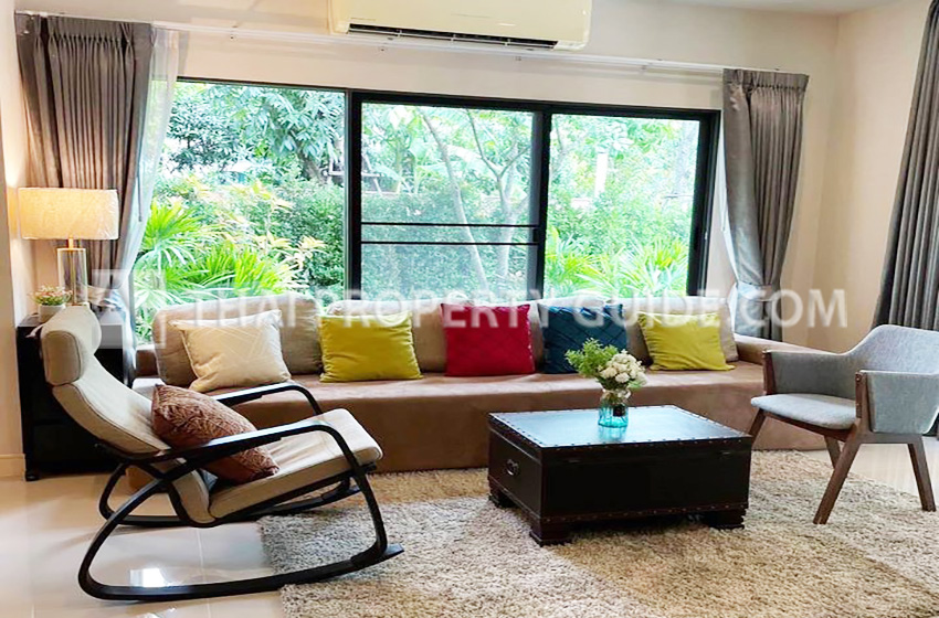 House with Shared Pool in Krung Thep Kritha 