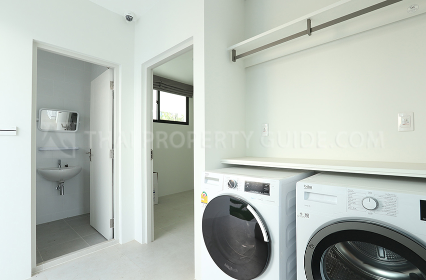 House with Shared Pool in Krung Thep Kritha 