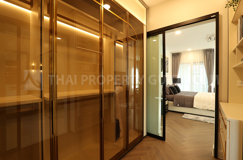 House with Shared Pool in Krung Thep Kritha 