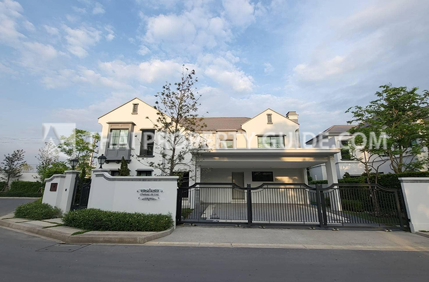 House with Shared Pool for rent in Krung Thep Kritha