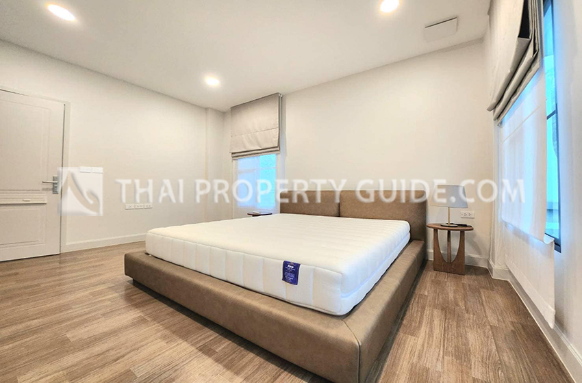 House with Shared Pool in Krung Thep Kritha 