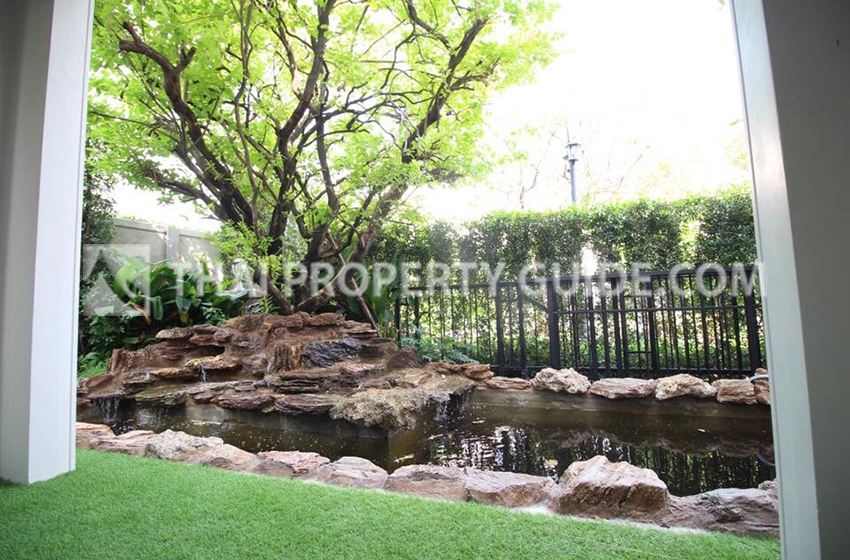 House with Shared Pool in Lat Phrao 
