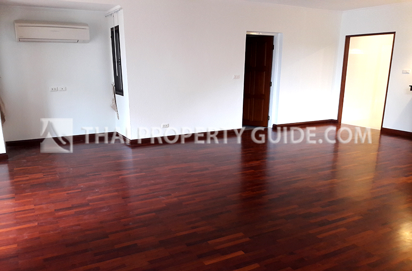 House with Shared Pool in Nichada Thani 