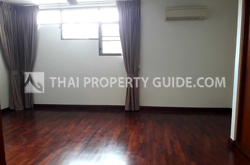 House with Shared Pool in Nichada Thani 