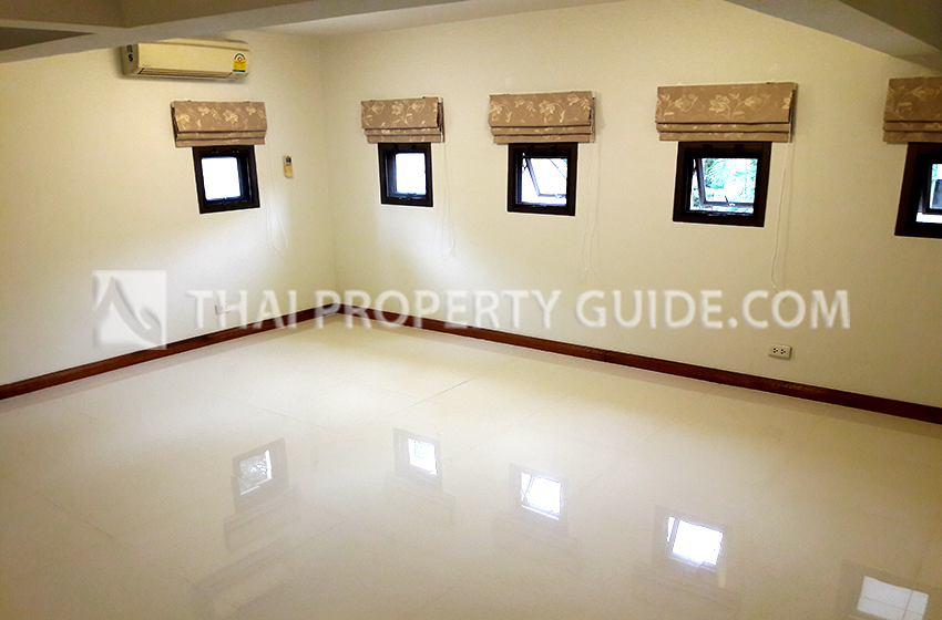 House with Shared Pool in Nichada Thani 