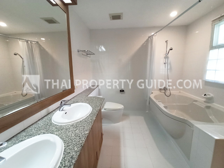 House with Shared Pool in Nichada Thani 