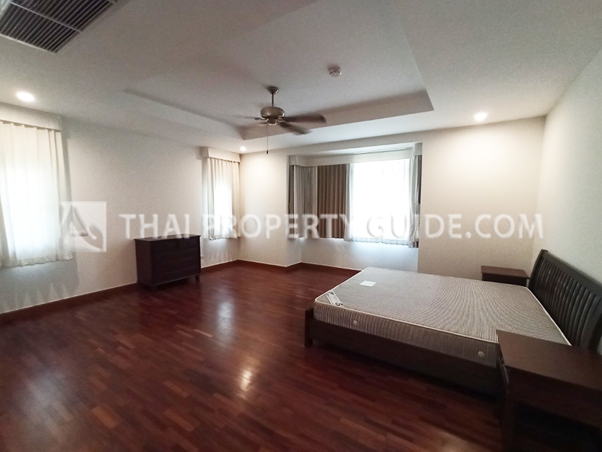 House with Shared Pool in Nichada Thani 