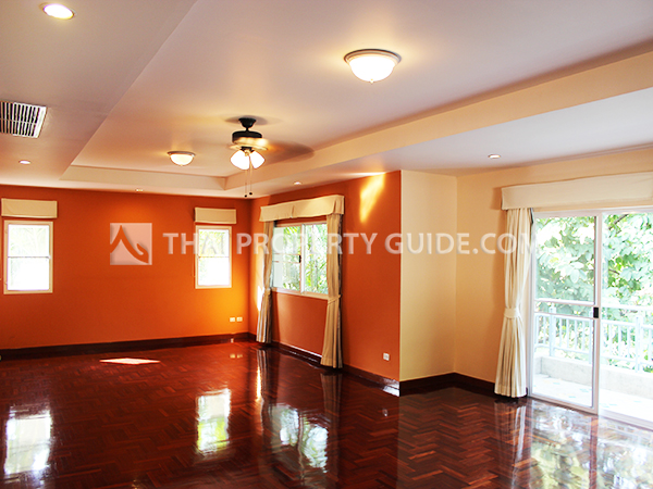 House with Shared Pool in Nichada Thani 