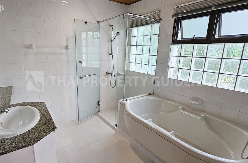 House with Shared Pool in Nichada Thani 