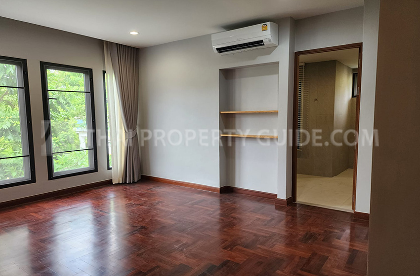 House with Shared Pool in Nichada Thani 