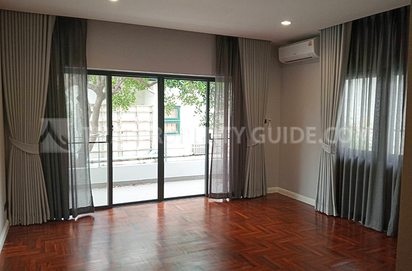 House with Shared Pool in Nichada Thani 