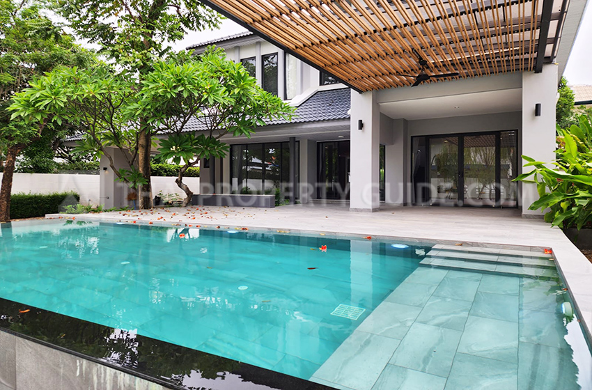 House with Shared Pool in Nichada Thani 