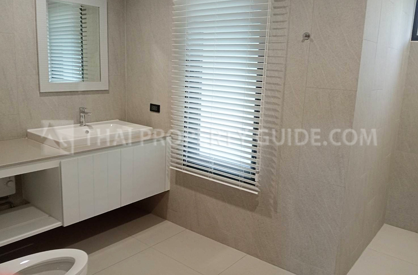 House with Shared Pool in Nichada Thani 