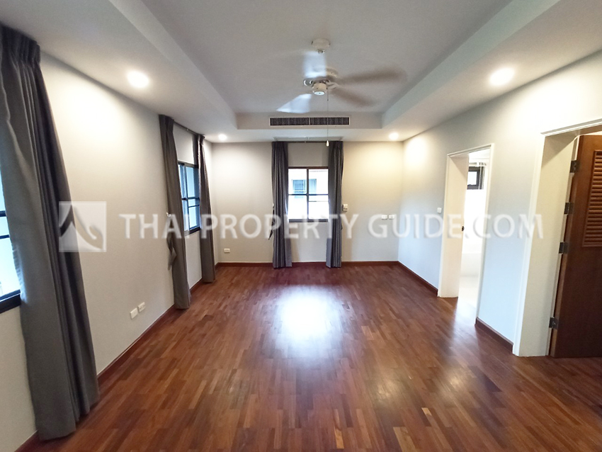 House with Shared Pool in Nichada Thani 