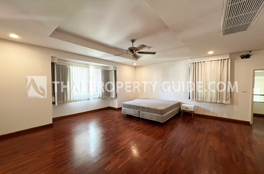 House with Shared Pool in Nichada Thani 