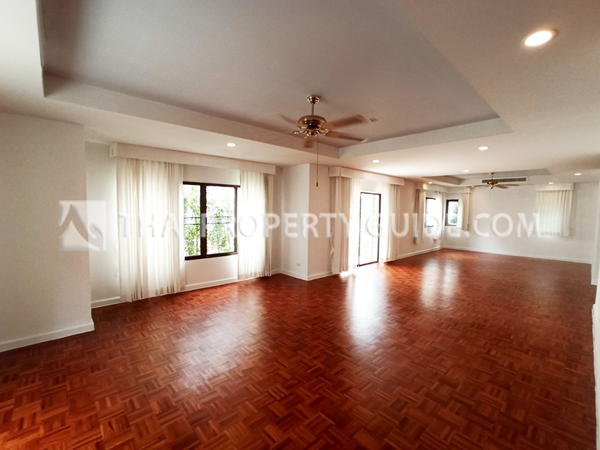 House with Shared Pool in Nichada Thani 