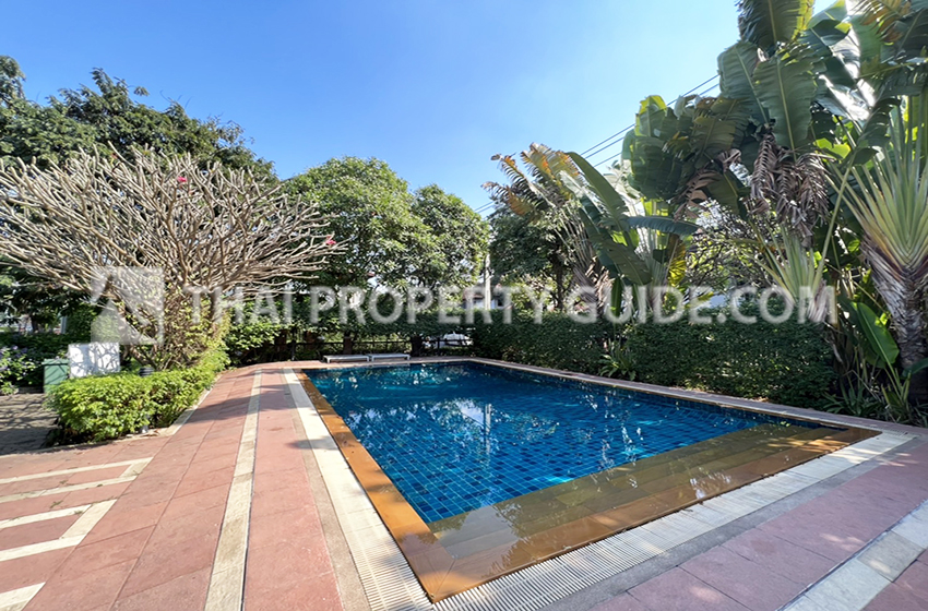 House with Shared Pool in Nichada Thani 