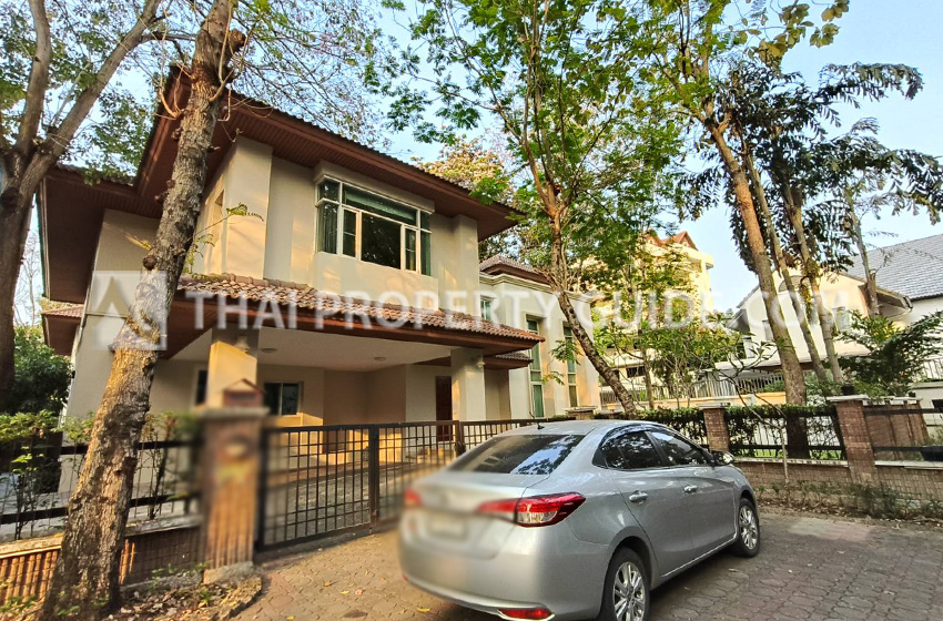 House with Shared Pool in Nichada Thani 