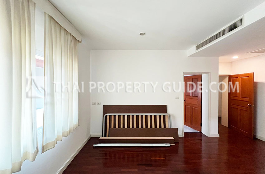 House with Shared Pool in Nichada Thani 