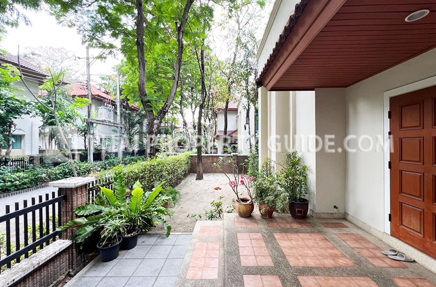 House with Shared Pool in Nichada Thani 